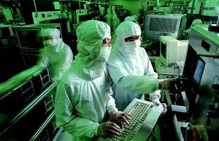 关于竞争激烈一触即发，最终亚军独领鳌头的信息