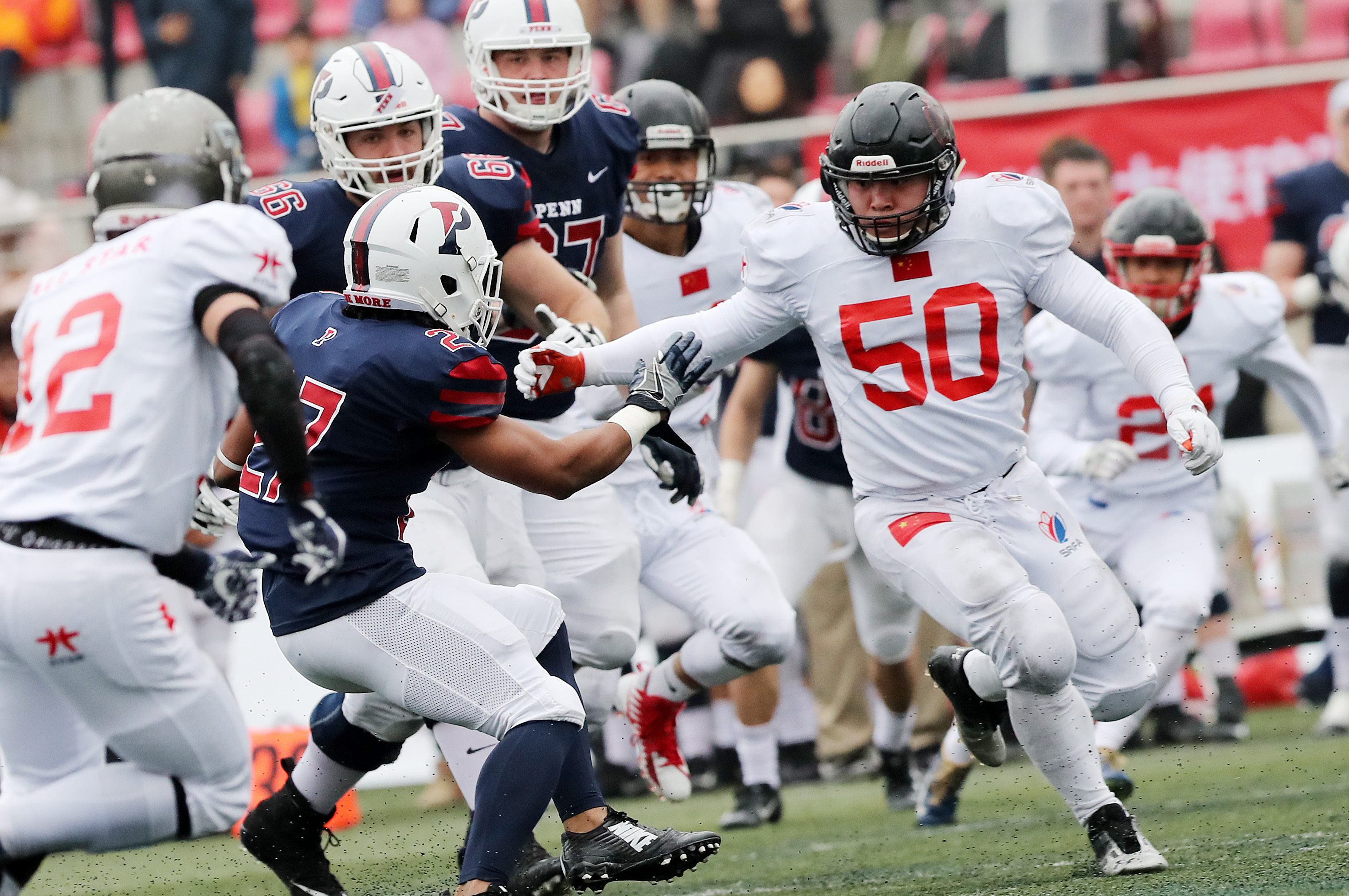 关于橄榄球决赛震撼开打，巅峰对决引爆全场的信息